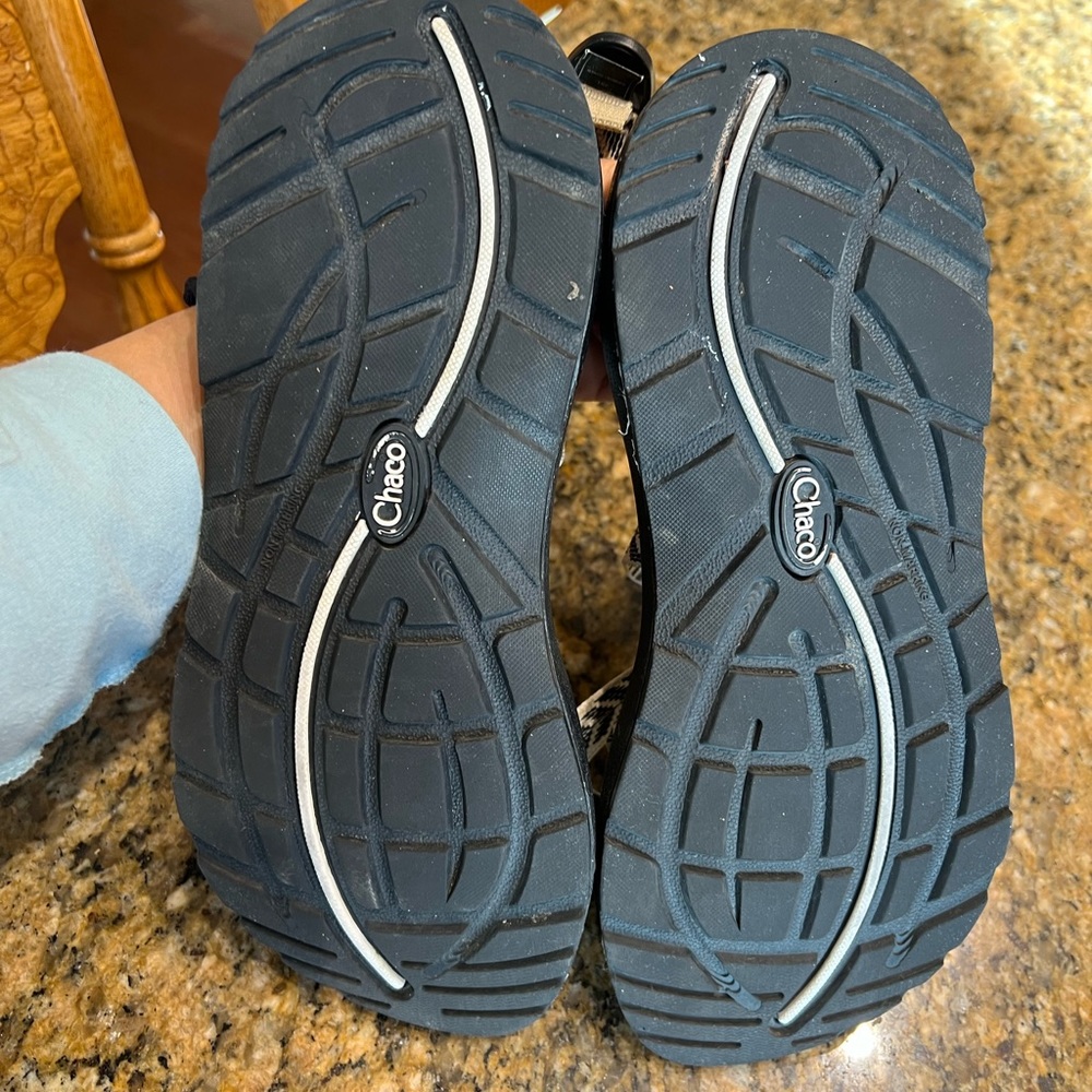 CHACO WOMENS SIZE 9 - Picture 5 of 11